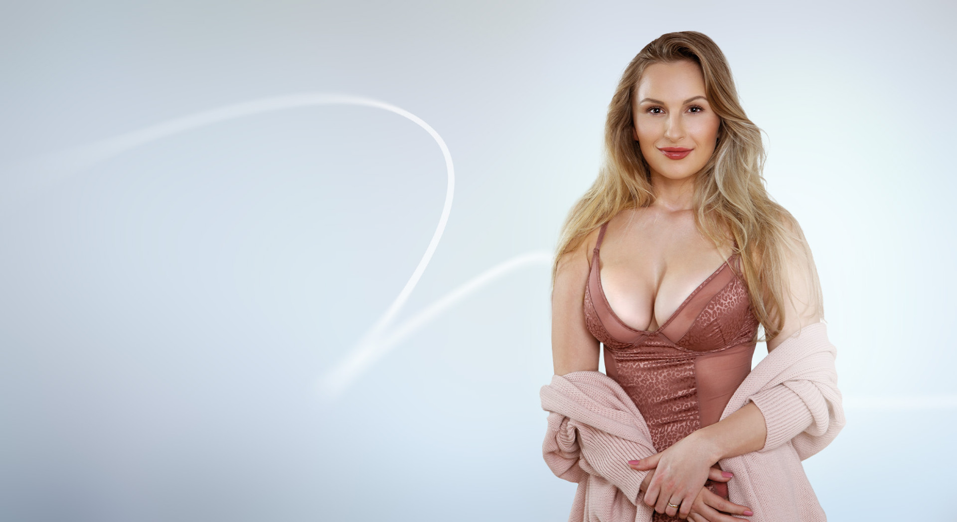 Paní Sandra 25 - Zvětšení prsou implantáty včetně modelace